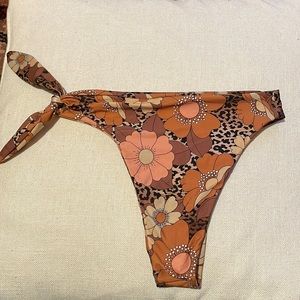 Inamorata - Melba Bottom - Size XS in Leopard Floral